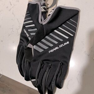 *NWT- Pearl Izumi Winter Cycling Gloves ~ sz medium
Cyclone Gel